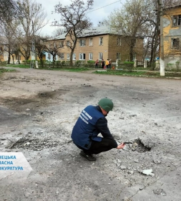 Окупанти завдали удару п&#039;ятьма ракетами по Селидовому на Донеччині: пошкоджені 12 багатоповерхівок