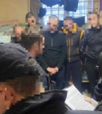 Судитимуть злочинну групу, яка постачала наркотики в Рівненський слідчий ізолятор