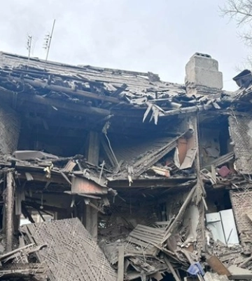 В Часовом Яру Донецкой области, несмотря на непрерывный вражеский огонь, остаются еще 875 человек, – МВА