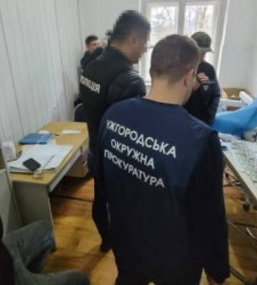2 000 доларів США хабаря за фіктивну інвалідність для уникнення призову – на Закарпатті судитимуть лікаря-члена ВЛК