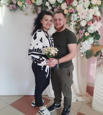 У Луцькому районі військовий одружився зі своєю коханою. Фото
