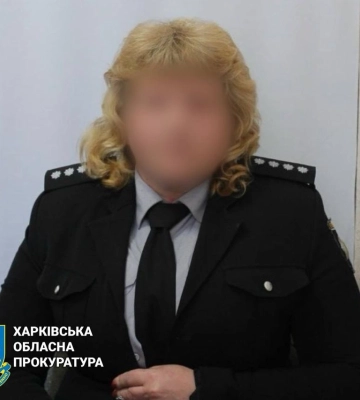Видавала у Купʼянську російські паспорти: колишній українській правоохорониці оголошено підозру
