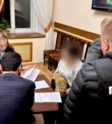 Брала гроші за пришвидшення видачі сертифікатів відповідності держстандартам: в Одесі викрили посадовицю