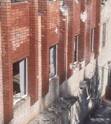 У Дніпрі через ракетну атаку у трьох закладах освіти вибито 159 вікон