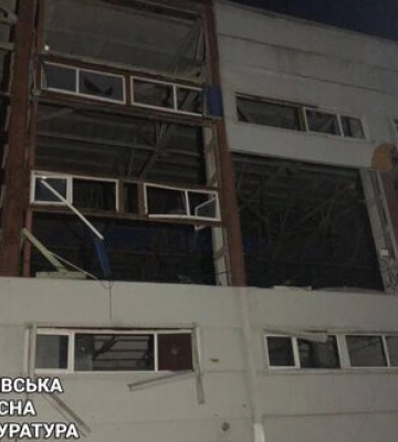 Росіяни здійснили ракетну атаку на Мерефу на Харківщині: одна мирна мешканка поранена. ФОТОрепортаж