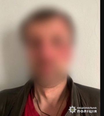 Нанес более 16 ударов ножом и отрезал голову: в Киевской области мужчина убил пенсионера