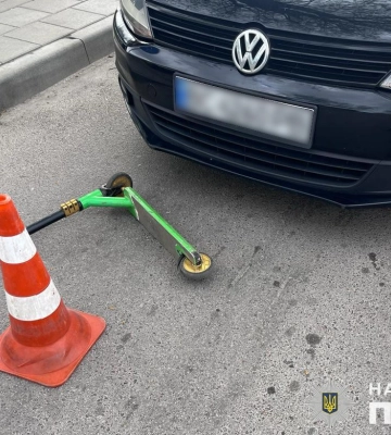 У Львові хлопчик на самокаті потрапив під автомобіль