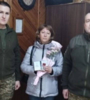 У громаді на Волині вручено відзнаку «Золотий хрест» родині безвісти зниклого солдата
