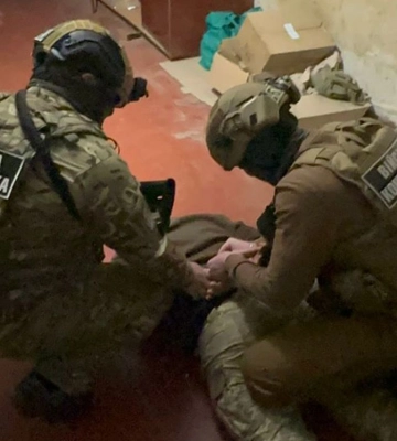 Контрактник наводив росіян на позиції ЗСУ через батька, який виїхав до рф