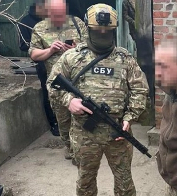 Військовий - контрактник коригував ракетно-дронові удари по Донеччині, - СБУ