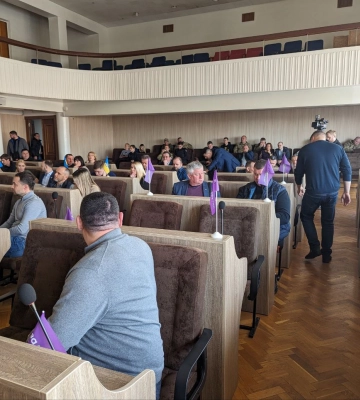 Черкаські депутати спрямували кошти з допомоги породіллям на потреби військових