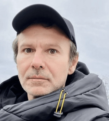 "Це для мене джерело любові й сили": Вакарчук вперше розповів про дружину та дітей