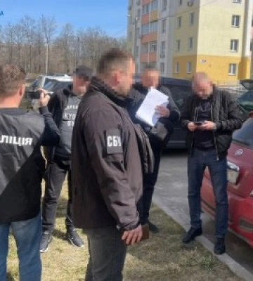 Підприємцю, що привласнив 2.9 млн грн на ремонті доріг в Ужгороді, повідомили про підозру