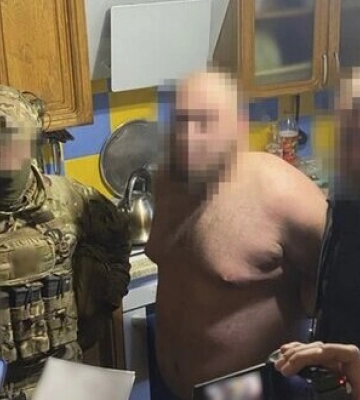 У Дніпрі затримали рекетирів, які &quot;обкладали даниною&quot; місцевих підприємців