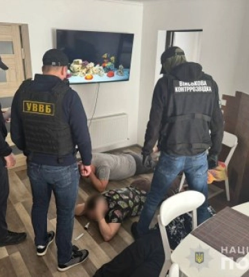 Поліція Закарпаття затримала організатора незаконного переправлення віськовозобов`язаних за кордон: послуги зловмисника коштували 9 000 $