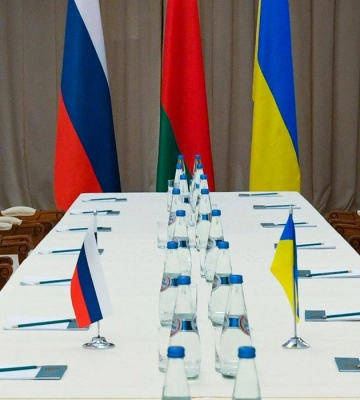 Що стоїть за повідомленнями про переговори України та РФ: як реагувати Києву