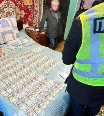 У Житомирі викрили голову обласної ВЛК, який за хабарі оформлював «інвалідність»