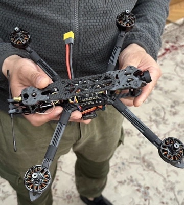 Обіцяли – виконали: 10 FPV-дронів із Ковеля передали підрозділу ГУР