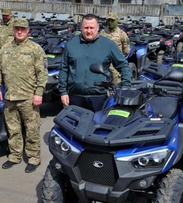 Дніпро забезпечив військових уже сотнею квадроциклів та працює над придбанням наступної партії