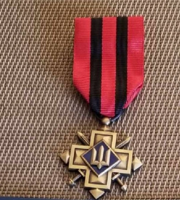 Прикарпатського бійця нагородили відзнакою від головнокомандувача ЗСУ