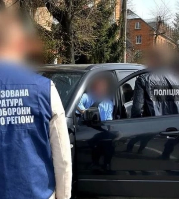 Требовал у военного &quot;благотворительный взнос&quot; в 40 тыс. грн:  в Хмельницкой области задержали члена ВВК