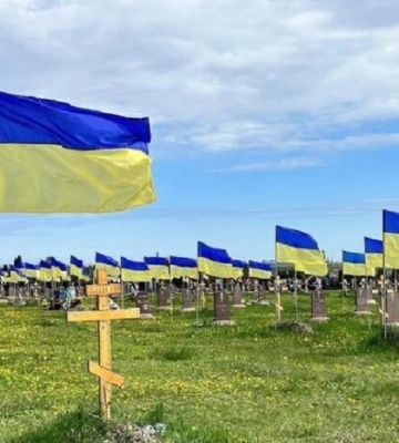Хрест на військових могилах. Кому «заважає»?