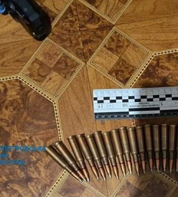 У Дніпрі затримали чоловіка, який незаконно збував бойові припаси і вибухові речовини
