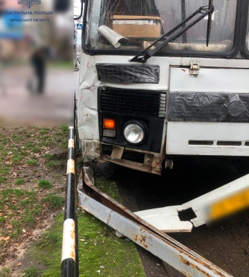 У поліції повідомили деталі ДТП у Черкасах за участі маршрутки