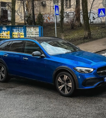Альтернатива кроссоверу: в Киеве заметили новый внедорожный универсал Mercedes 