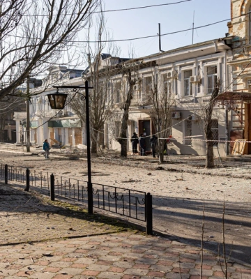 Окупаційні війська атакували Дніпровський район Херсона: є поранені