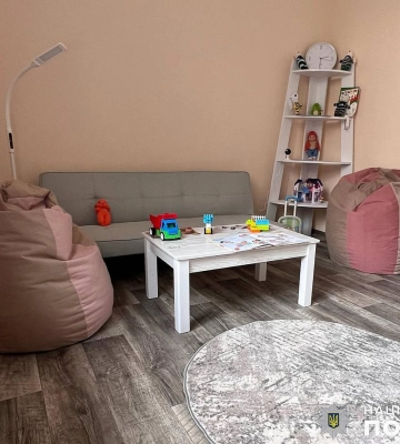 У трьох районних відділках поліції Миколаївщини запрацювали «зелені кімнати» для дітей, що стали свідками правопорушень чи&amp;hellip;