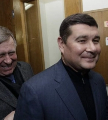 Экс-депутата Онищенко приговорили к 15 годам по газовому делу