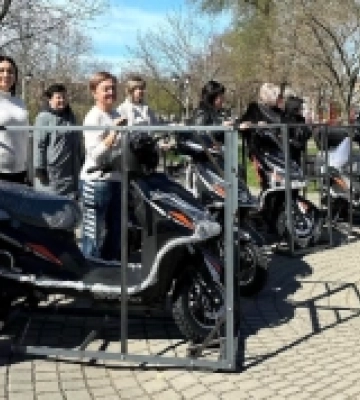 Соцпрацівники 19 громад Миколаївщини отримали електроскутери