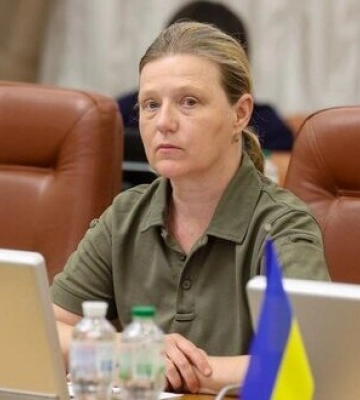Колишня міністерка у справах ветеранів Лапутіна мобілізувалася до лав СБУ Колишня міністерка у справах ветеранів Лапутіна мобілізувалася до лав СБУ