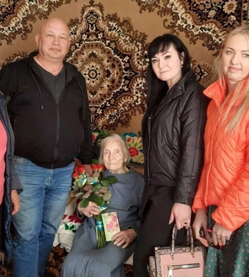 Пережила Голодомор та Другу світову війну: бабуся з Волині відзначила 100-річчя