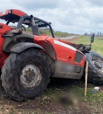 На Рівненщині під час польових робіт підірвався трактор