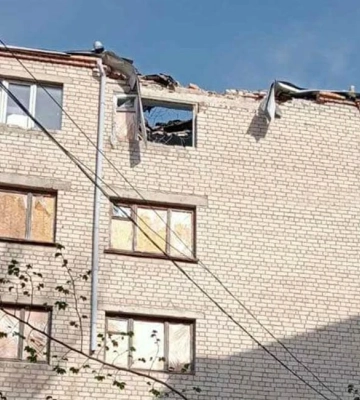 Російські військові поцілили в гуртожиток у Херсоні