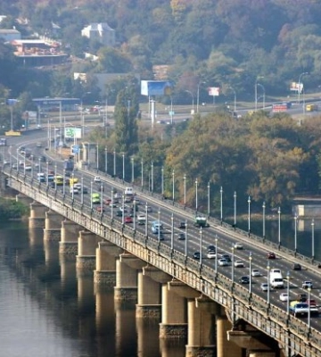 Підрядник в Києві "відмив" 3,5 млн гривень на ремонті мостів