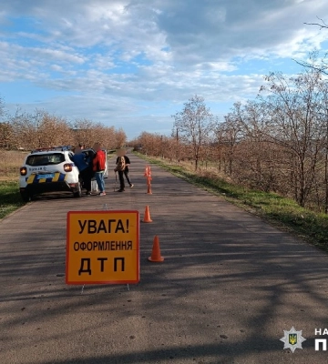 На Одещині неповнолітній без дозволу взяв автомобіль і збив пішохода