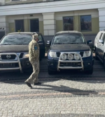 Бійцям ППО на Чернігівщині передали десять позашляховиків