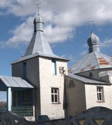 Релігійна громада на Волині після переходу до ПЦУ відновлює храм (фото, відео)