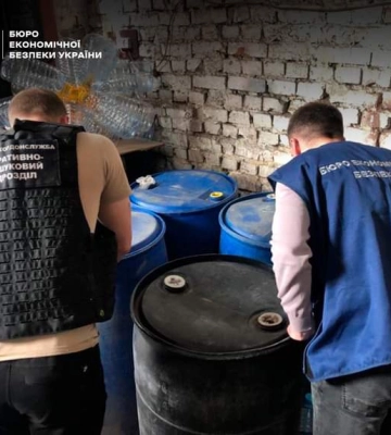 Детективи обшукали на Рівненщині магазини, склади та гаражі, але не дарма це зробили