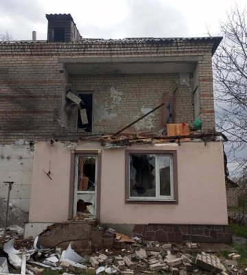 Скинули вибухівку з дрона поблизу магазину, є поранені: армія РФ вкотре атакувала Берислав на Херсонщині