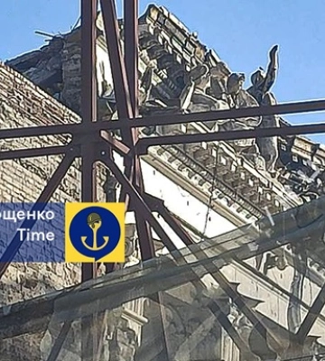 У драмтеатрі Маріуполя упав фронтон - знищені всі скульптури