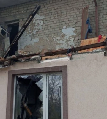 Скинули вибухівку з дрона поблизу магазину, є поранені: армія РФ вкотре атакувала Берислав на Херсонщині