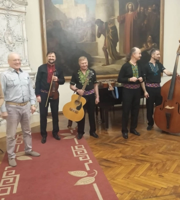 У Миколаєві “Вільні козаки” подарували городянам гумор та гарний настрій