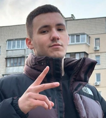 Деградував чи став кращим? Викладачка з вокалу оцінила вокал артиста з Волині Yaktak