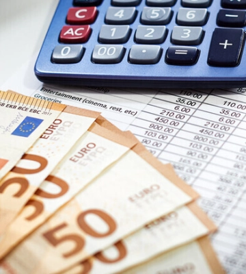 Курс валют в Україні 7 квітня 2024 року: скільки коштує долар і євро
