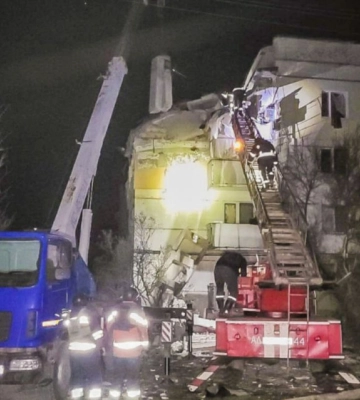 Оккупанты сбросили авиабомбу на жилой район Купянска. Под завалами погибла женщина