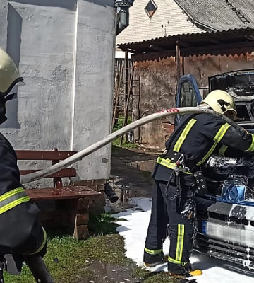 На Волині загорівся автомобіль